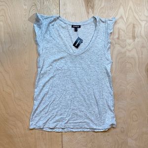 Express t shirt with flutter sleeves